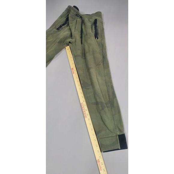 Abercrombie and Fitch Camo women's Jogger Pants Size S - Picture 3 of 5